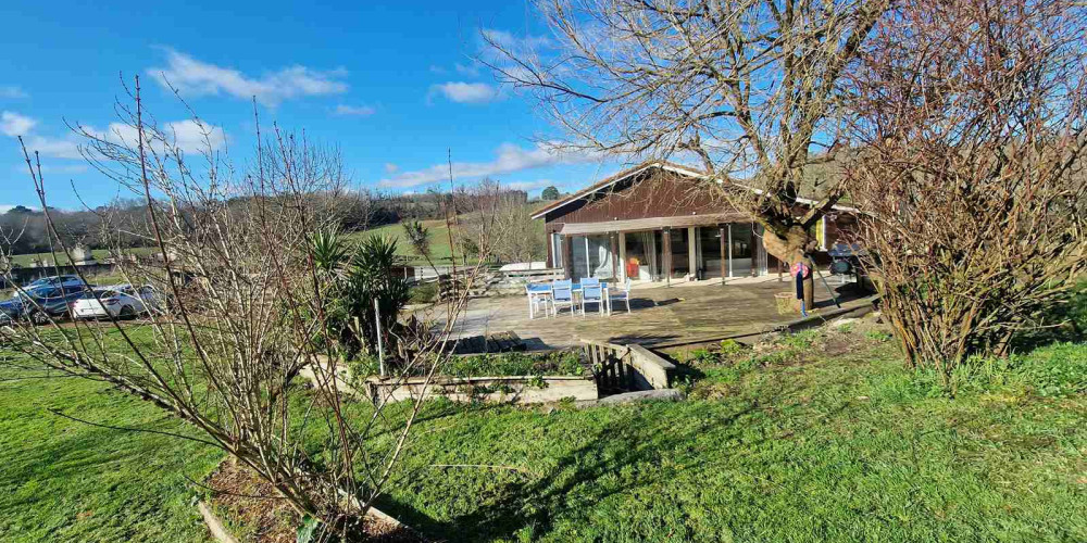 maison à SAMONAC (33710)