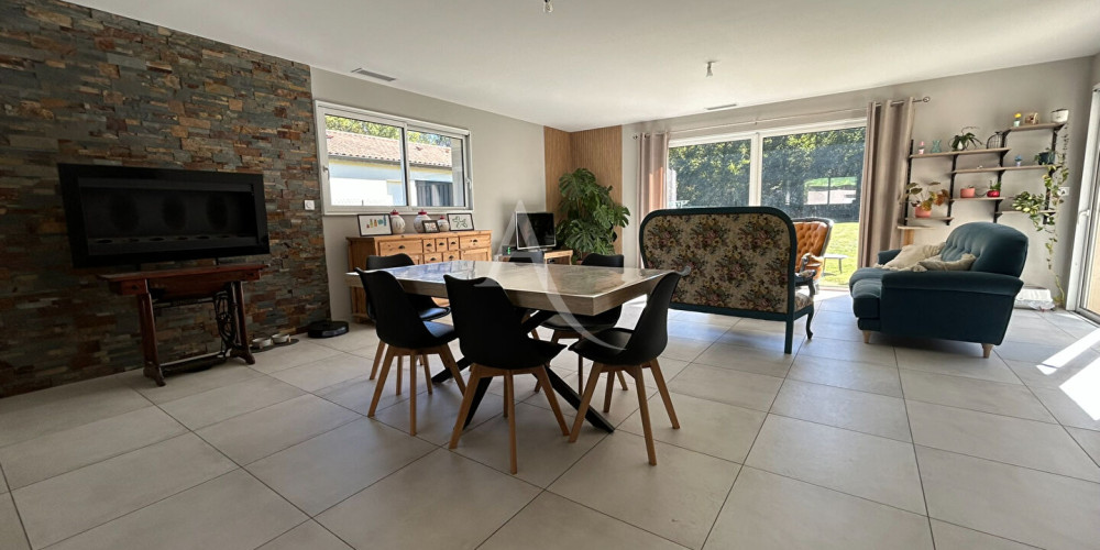 maison à SALAUNES (33160)