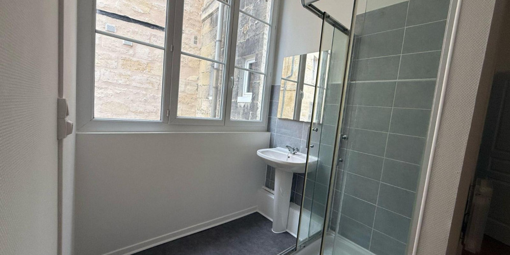 appartement à BORDEAUX (33000)