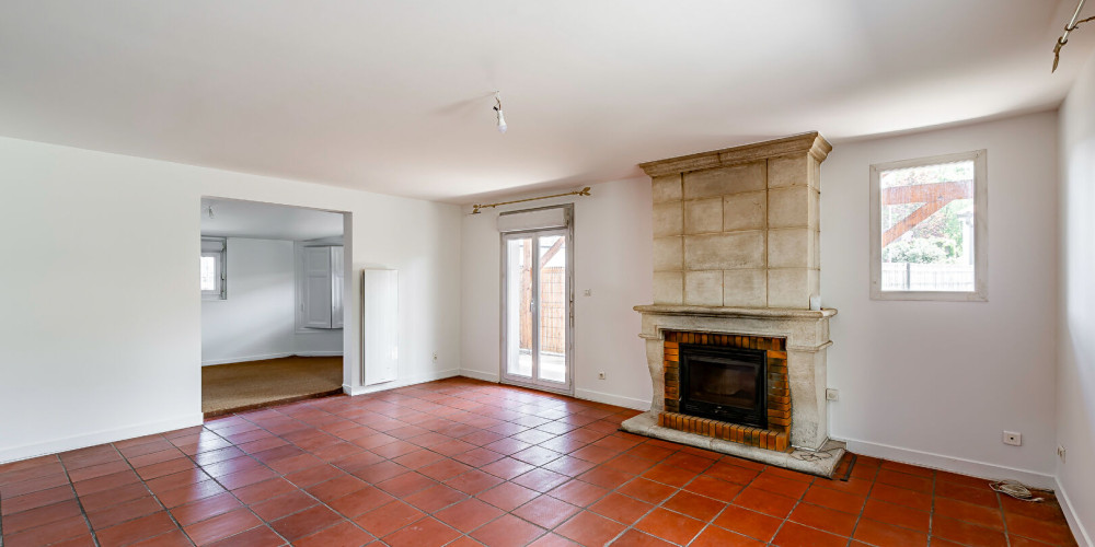maison à ST JEAN D ILLAC (33127)