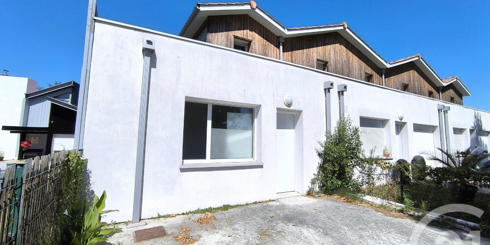 maison à ARES (33740)