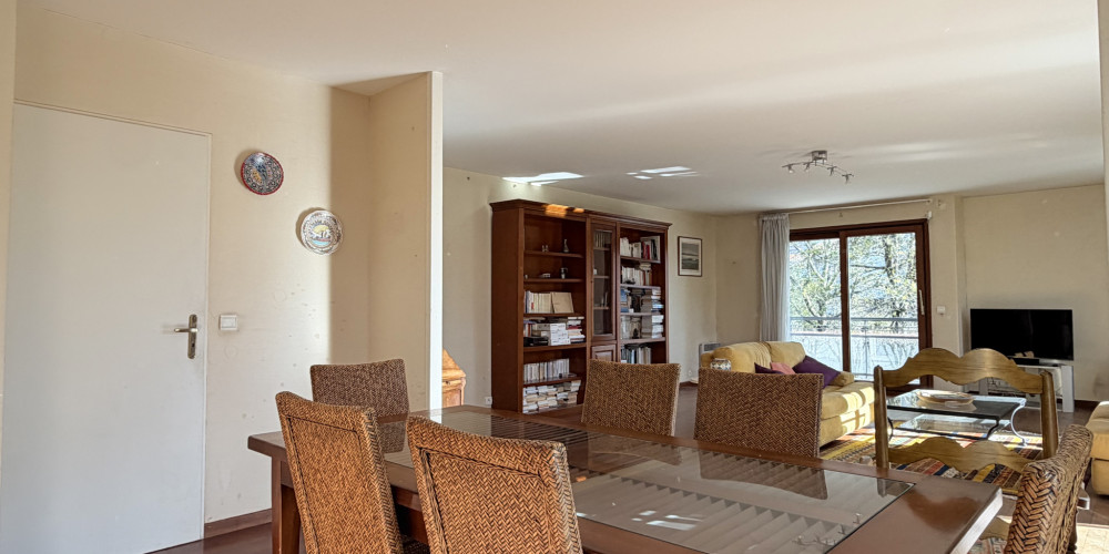 appartement à BORDEAUX (33200)