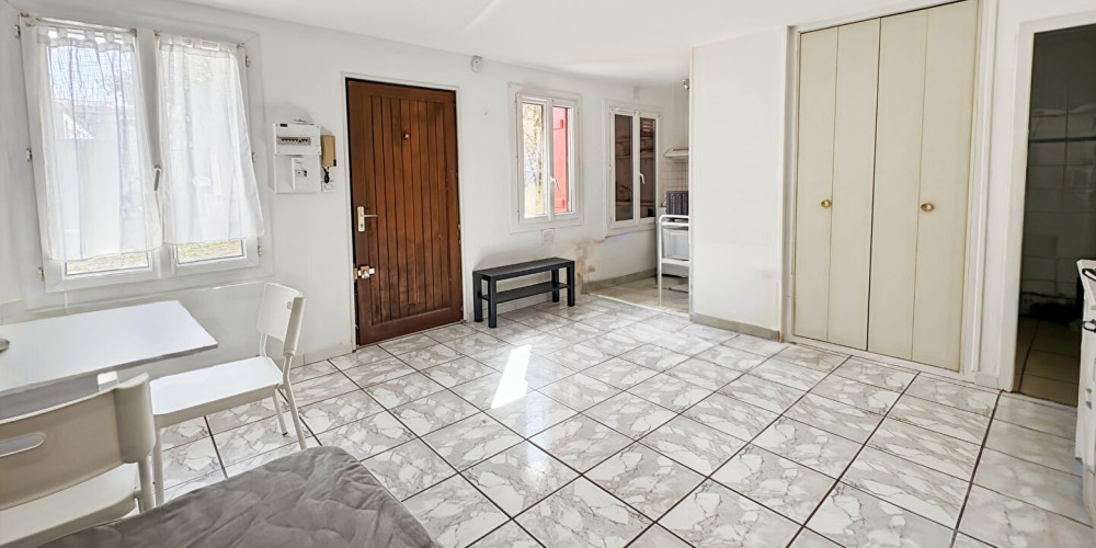 appartement à BORDEAUX (33800)