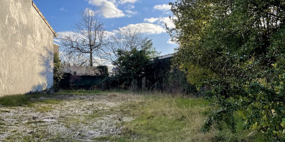 terrain à BORDEAUX (33200)