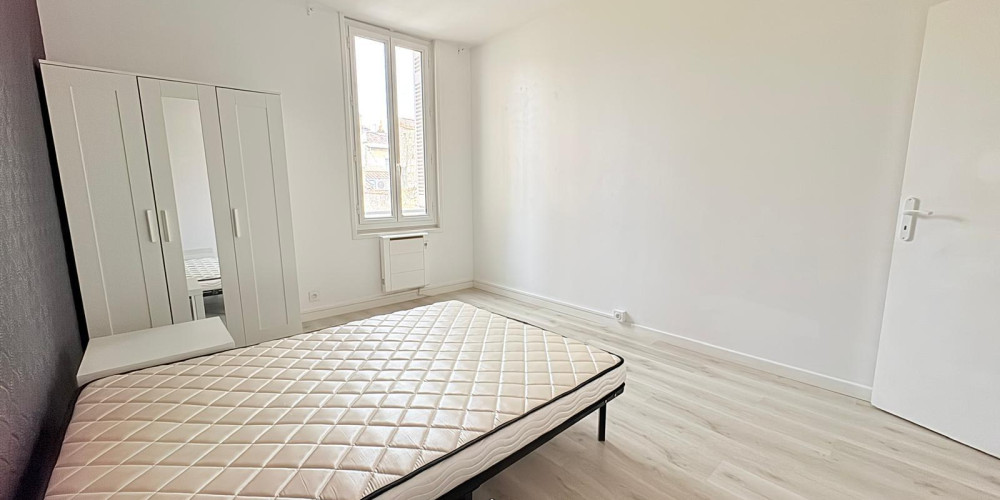 appartement à BORDEAUX (33800)