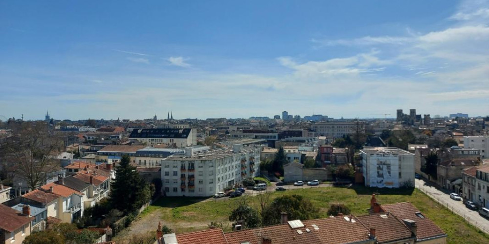appartement à BORDEAUX (33000)