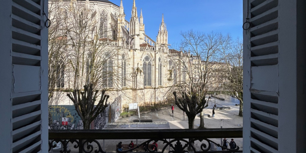 appartement à BORDEAUX (33000)