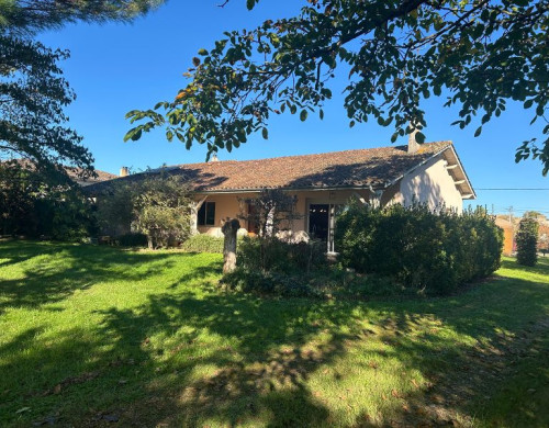 maison  MOULIETS ET VILLEMARTIN