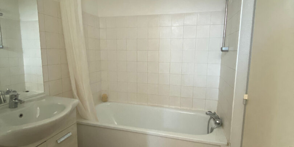 appartement à BORDEAUX (33800)