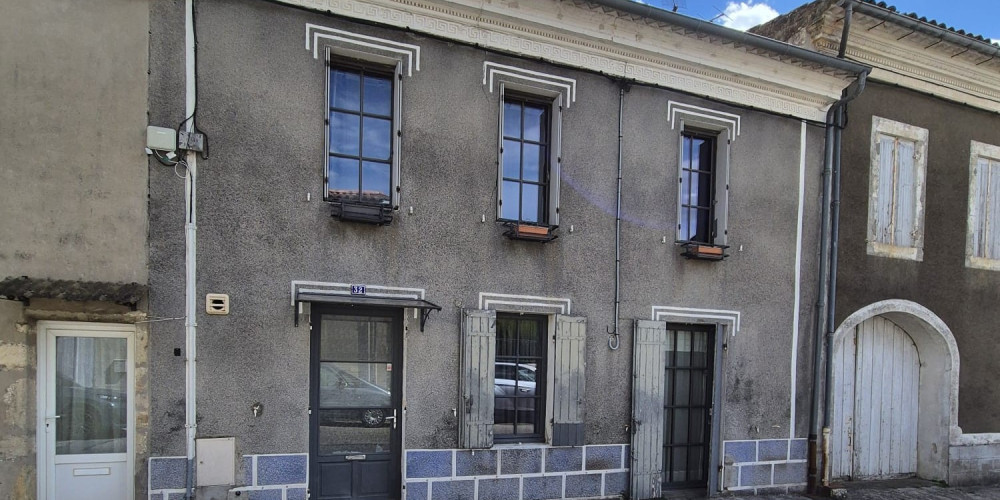 maison à SAUVETERRE DE GUYENNE (33540)