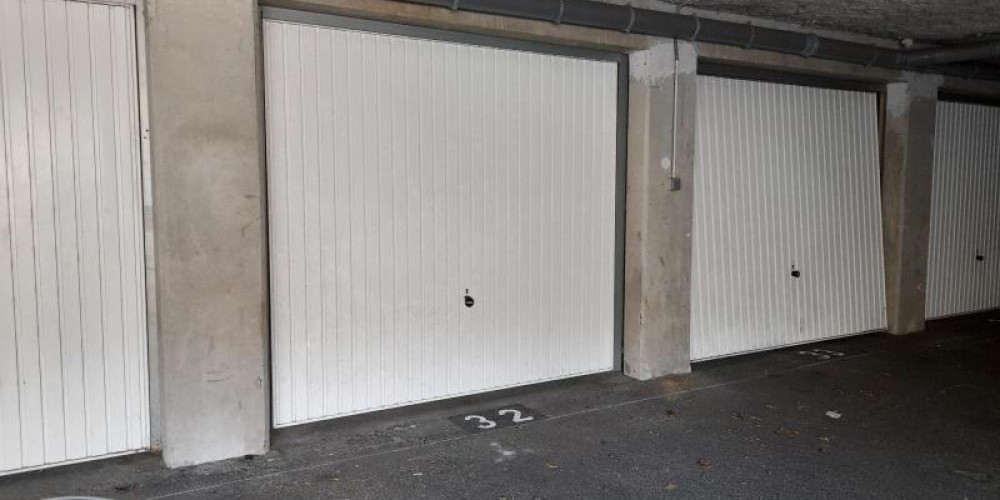 parking à BORDEAUX (33800)