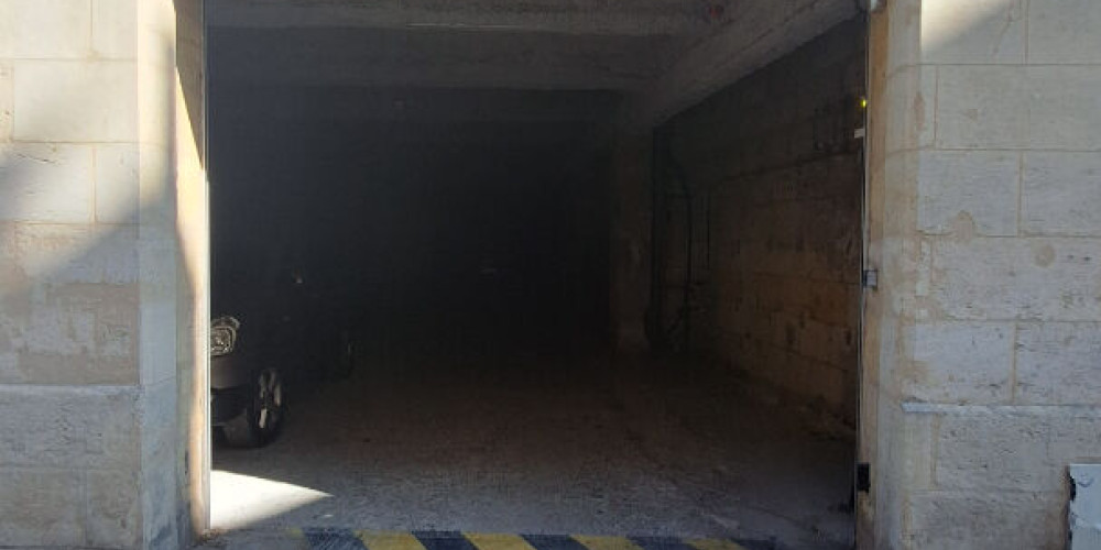parking à BORDEAUX (33800)