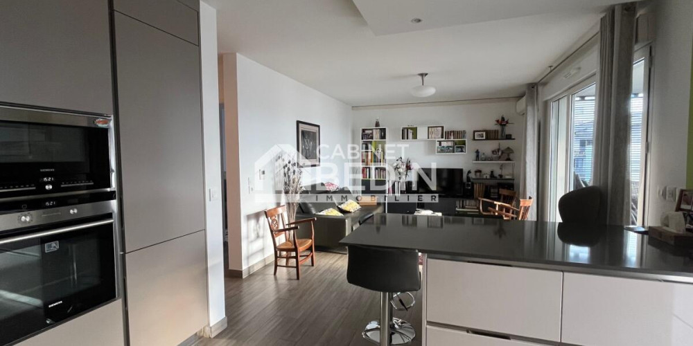 appartement à BORDEAUX (33300)
