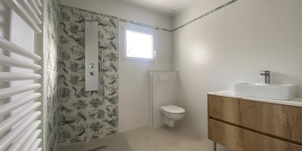 maison à ARES (33740)