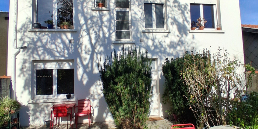 immeuble à LE BOUSCAT (33110)