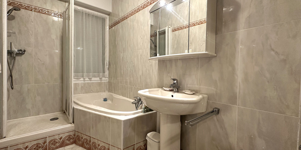 appartement à BORDEAUX (33200)