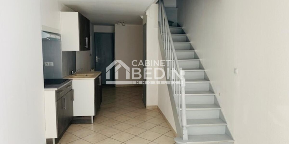 maison à BOURG (33710)
