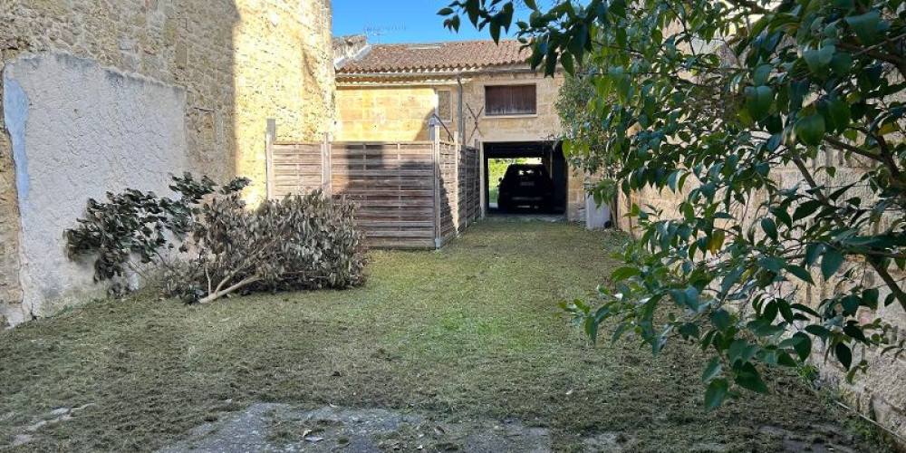 immeuble à ST ANDRE DE CUBZAC (33240)