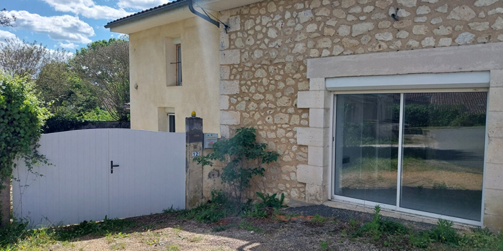 maison à ST GERMAIN DE LA RIVIERE (33240)