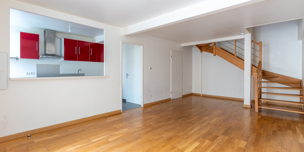 appartement à BORDEAUX (33300)