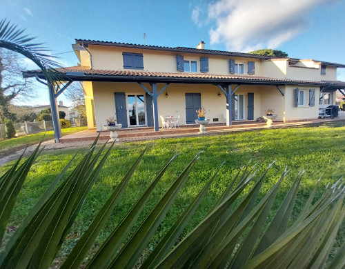 maison  ESCOUSSANS