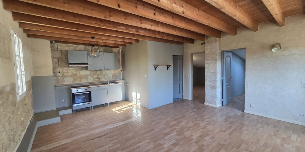 appartement à GALGON (33133)