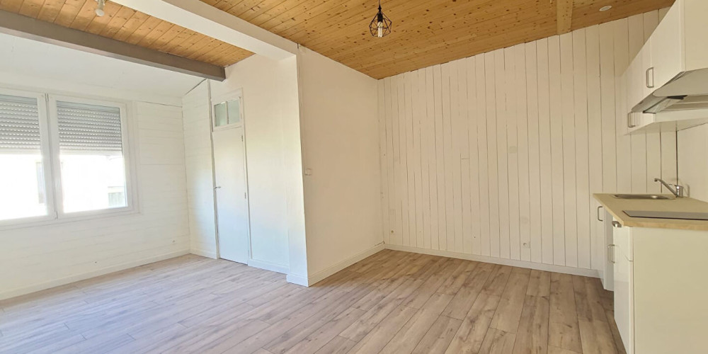 appartement à BORDEAUX (33000)