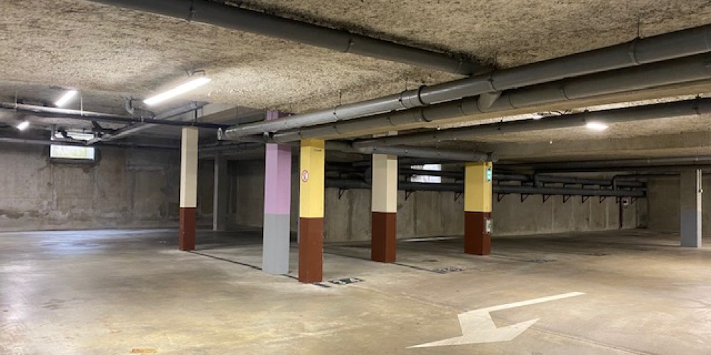 parking à BORDEAUX (33000)