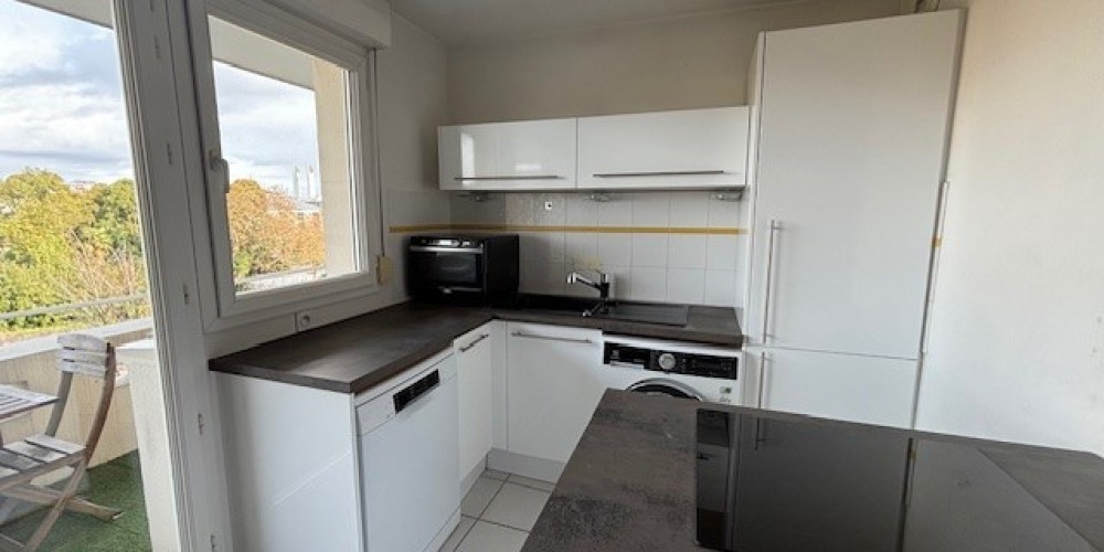 appartement à BORDEAUX (33300)