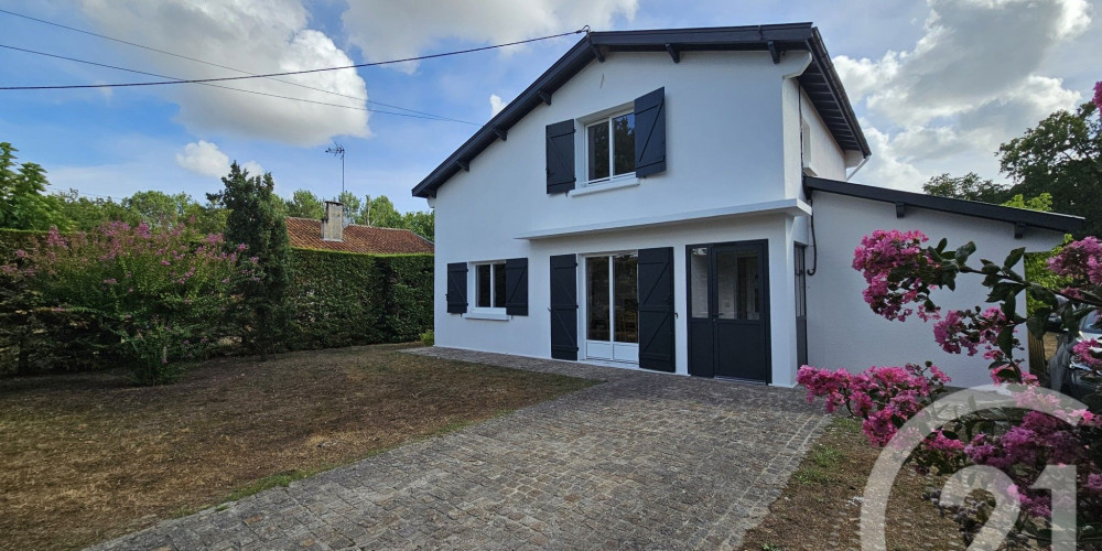 maison à ARES (33740)