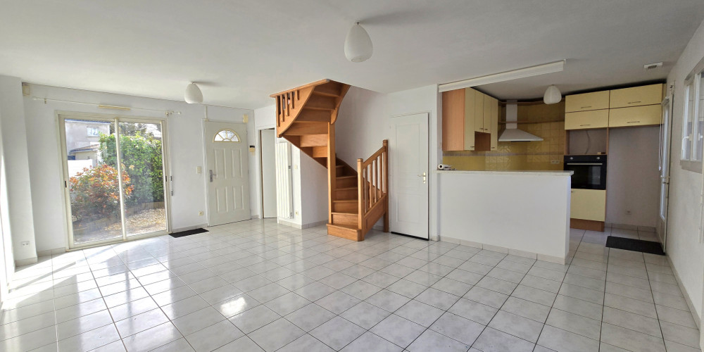 maison à VILLENAVE D ORNON (33140)