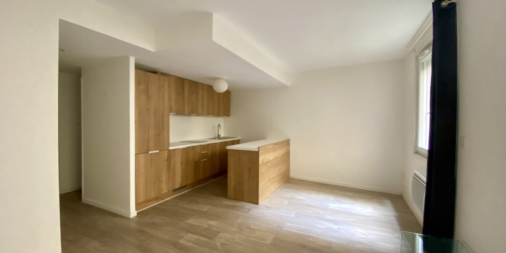 appartement à BORDEAUX (33000)