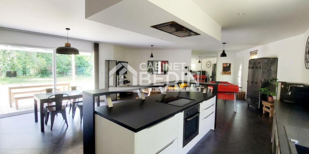 maison à SALLES (33770)