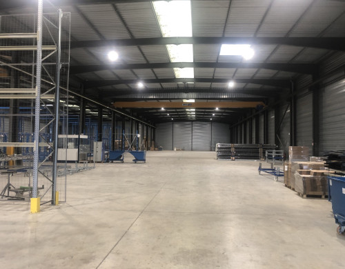 local industriel  CARBON BLANC