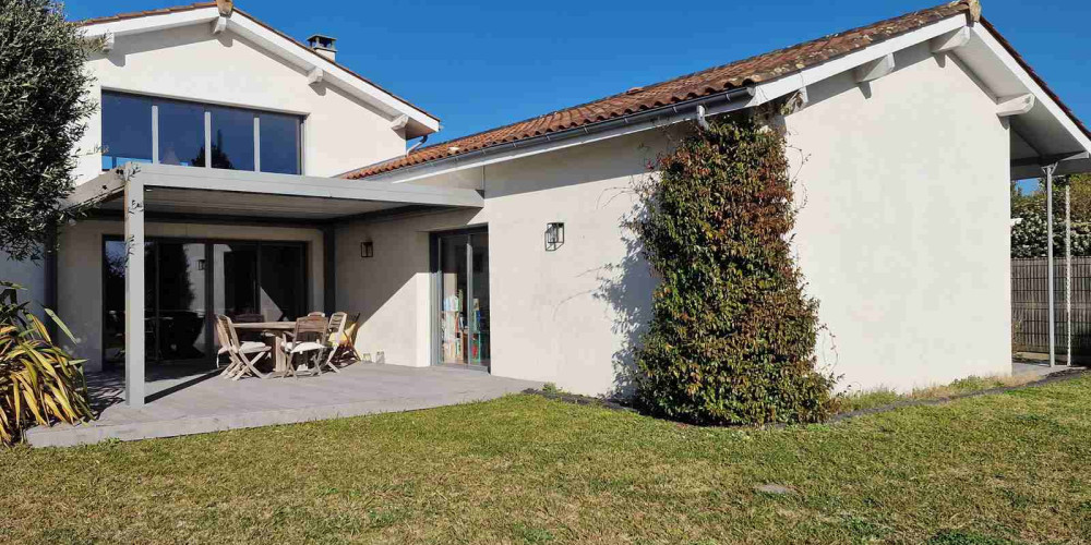 maison à BLAYE (33390)