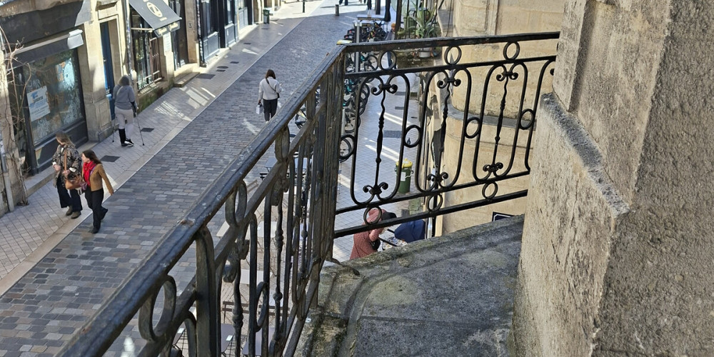 appartement à BORDEAUX (33000)