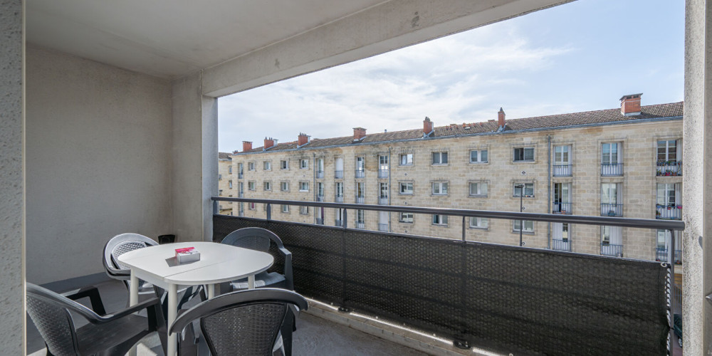 appartement à BORDEAUX (33300)