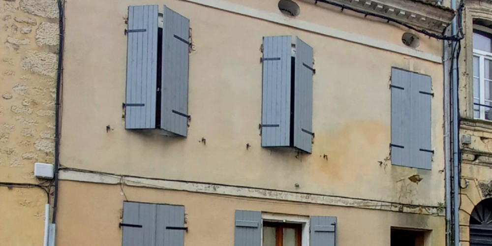 immeuble à BLAYE (33390)