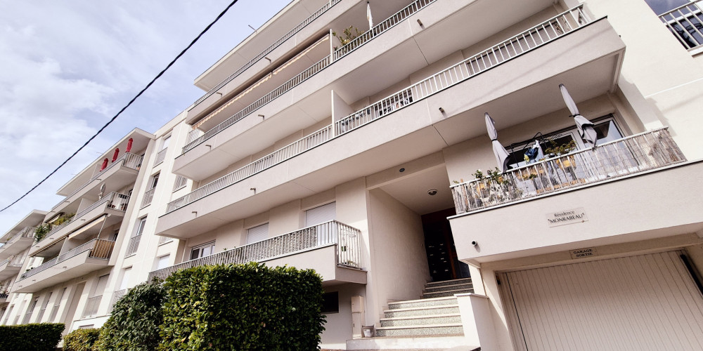 appartement à BORDEAUX (33200)
