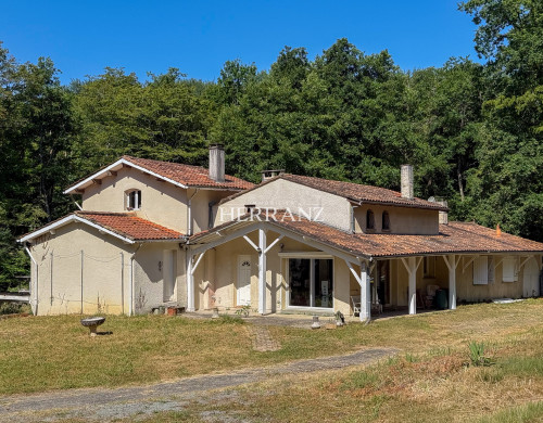 maison  TARGON