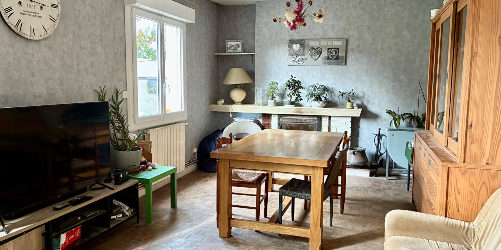 maison à ST PAUL (33390)
