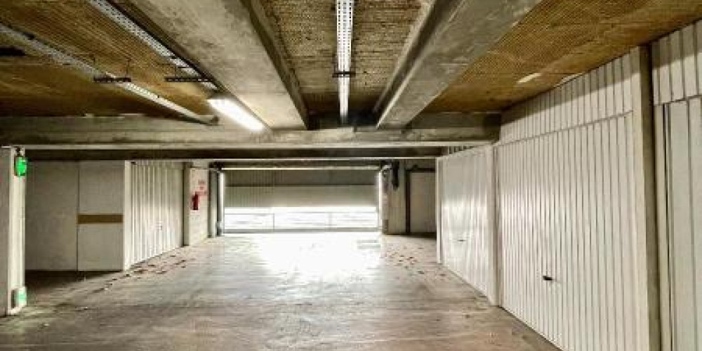 parking à BORDEAUX (33200)