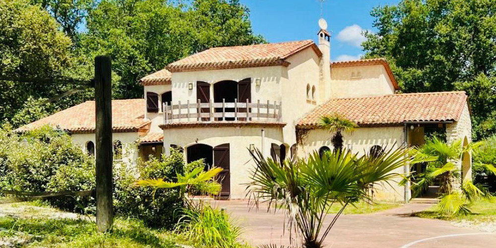 maison à YVRAC (33370)