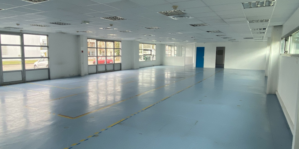 local industriel à CESTAS (33610)