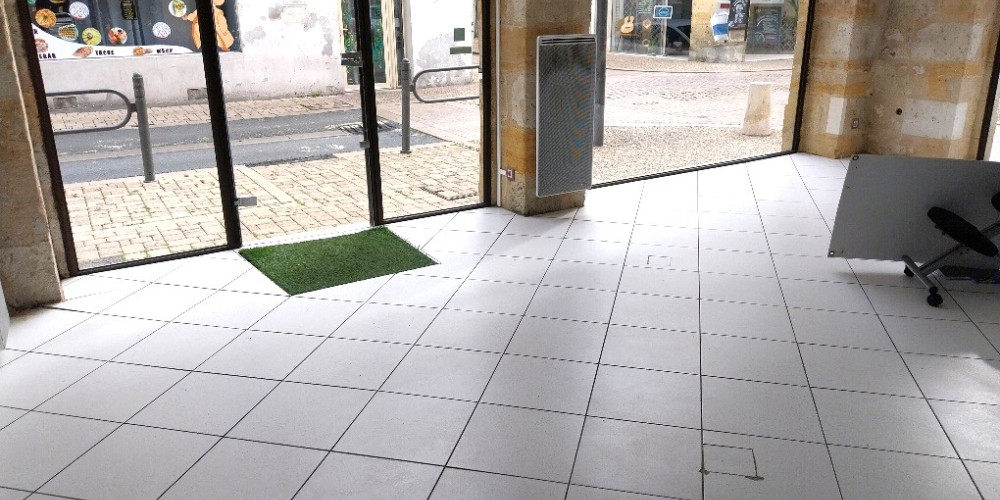 local commercial à STE FOY LA GRANDE (33220)