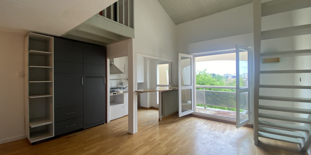 appartement à BORDEAUX (33200)