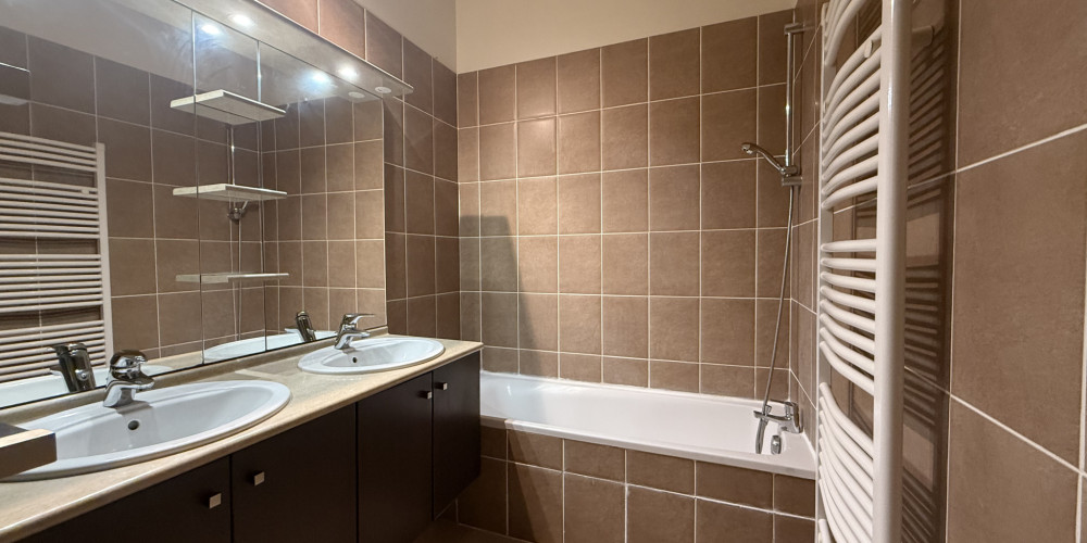 appartement à BORDEAUX (33000)