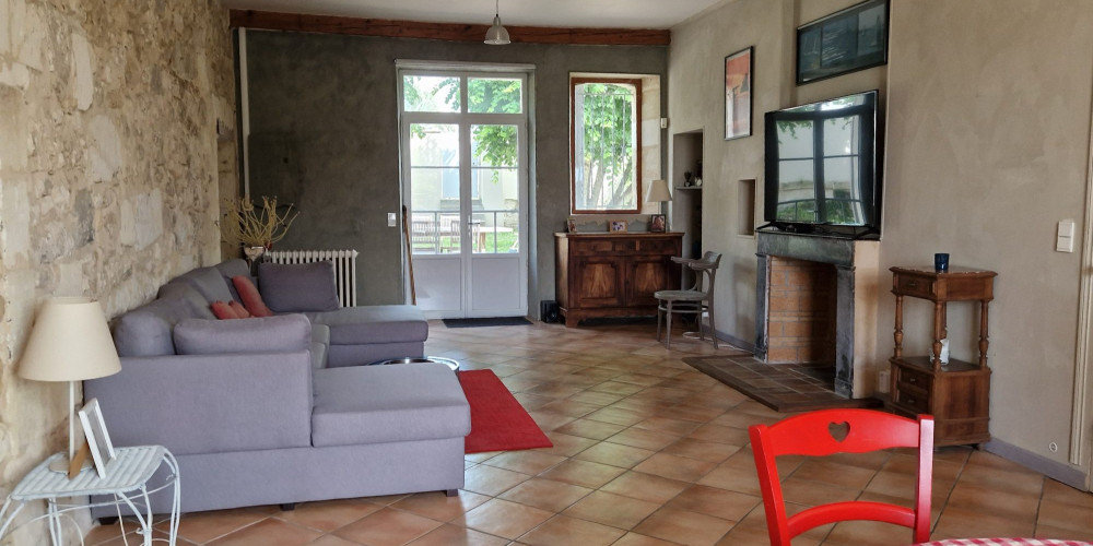 maison à GENISSAC (33420)