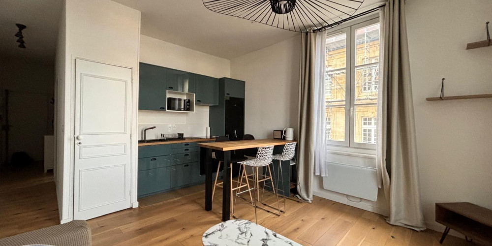 appartement à BORDEAUX (33800)
