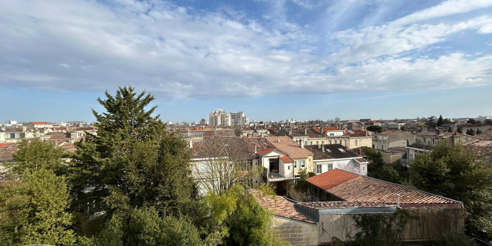 appartement à BORDEAUX (33000)